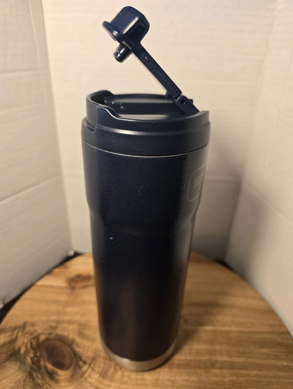 Stanley Classic Twin Lock Adventure Travel Mug Steel Loop Navy Blue 20 fl oz - Picture 5 of 9